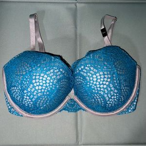 Victoria’s Secret VS Very Sexy Push Up Bra 32dd